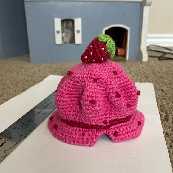 Handmade, Crocheted Strawberry Shortcake Doll with Custard the Cat - Picture 6 of 10